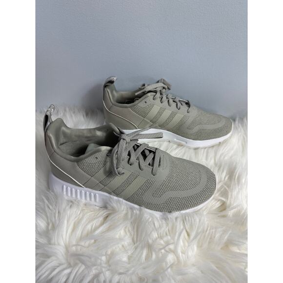 Adidas Gray Sneakers Women or Youth size 4.5 Gray White Unisex - Picture 2 of 10